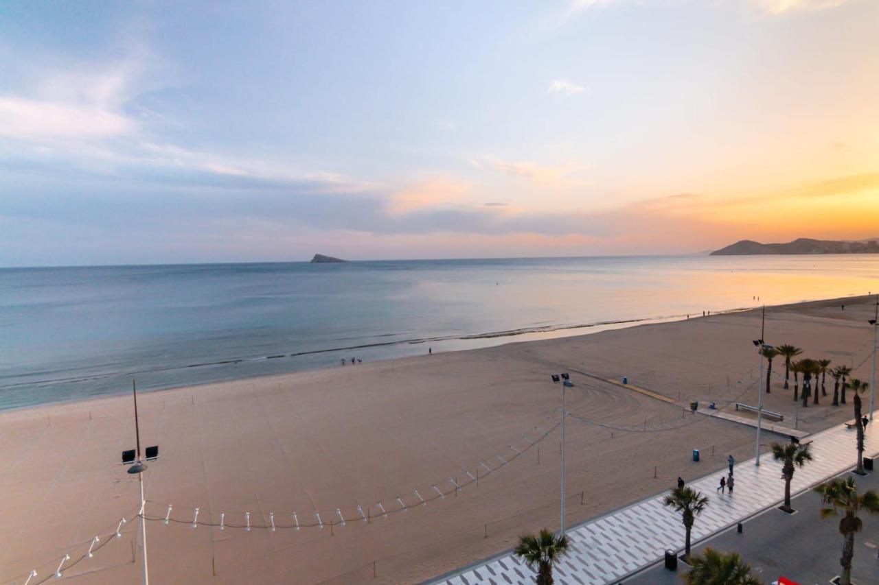 Luminoso Apartamento En Primera Linea De Playa Benidorm Eksteriør bilde