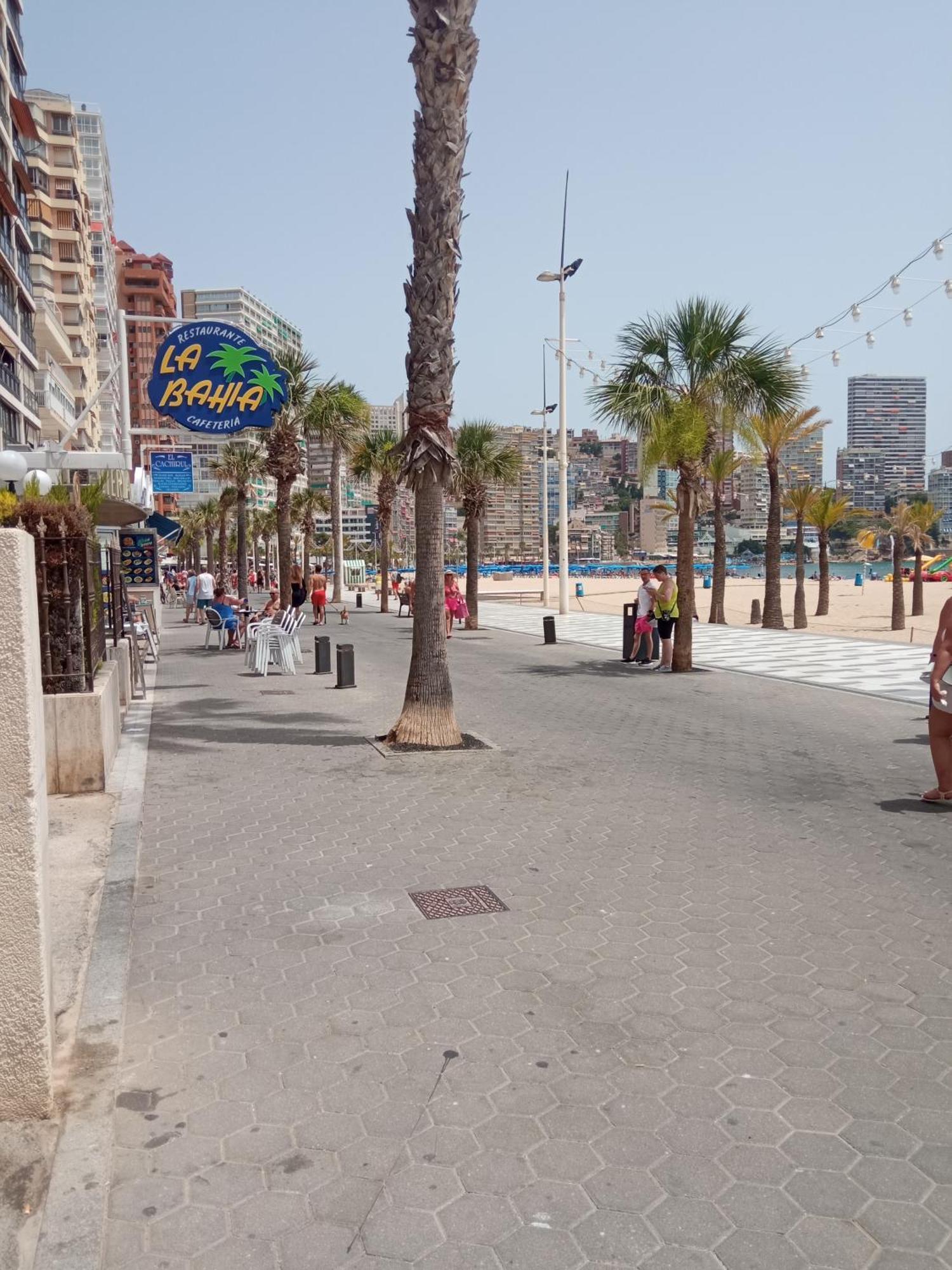 Luminoso Apartamento En Primera Linea De Playa Benidorm Eksteriør bilde