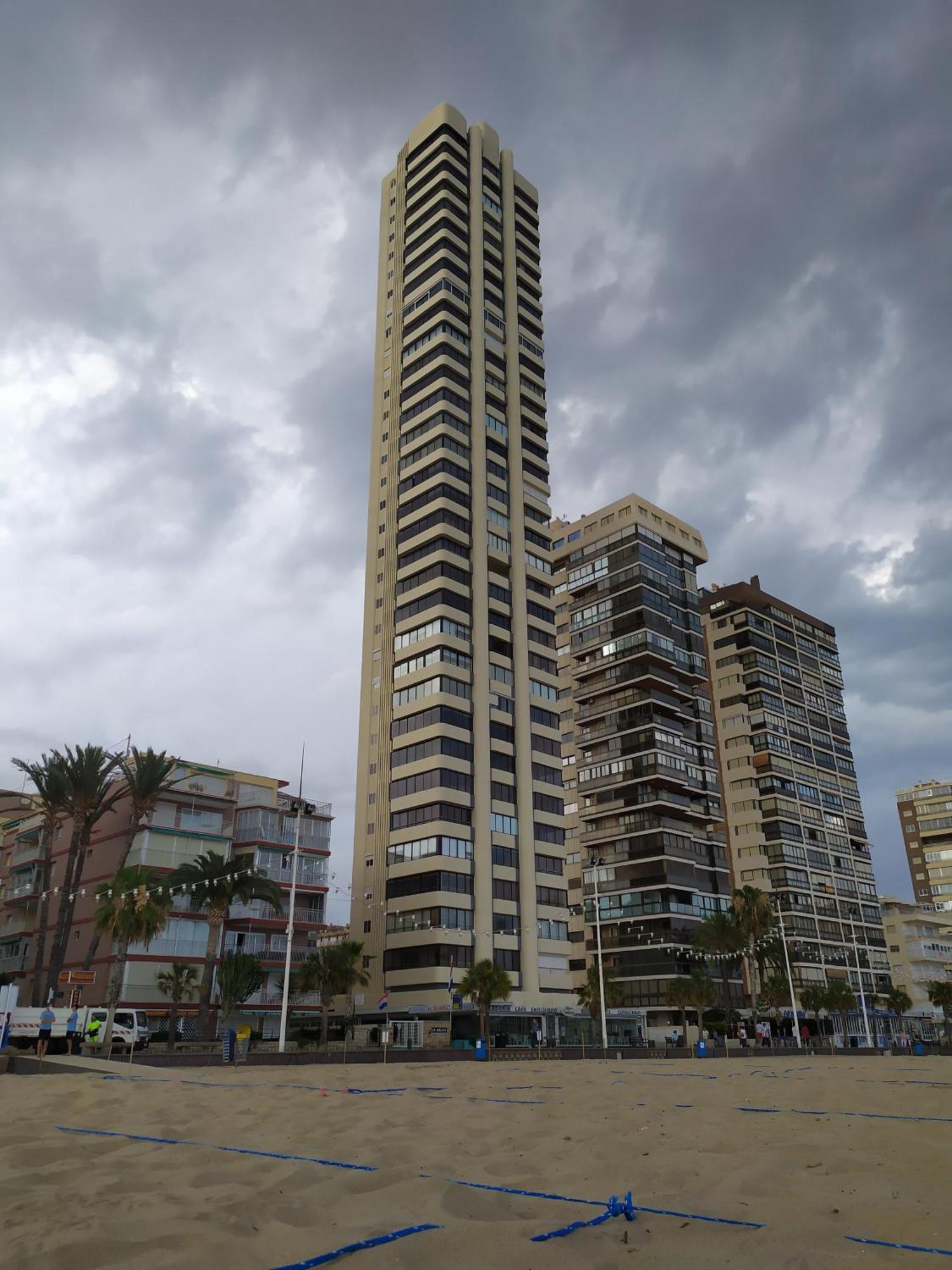 Luminoso Apartamento En Primera Linea De Playa Benidorm Eksteriør bilde